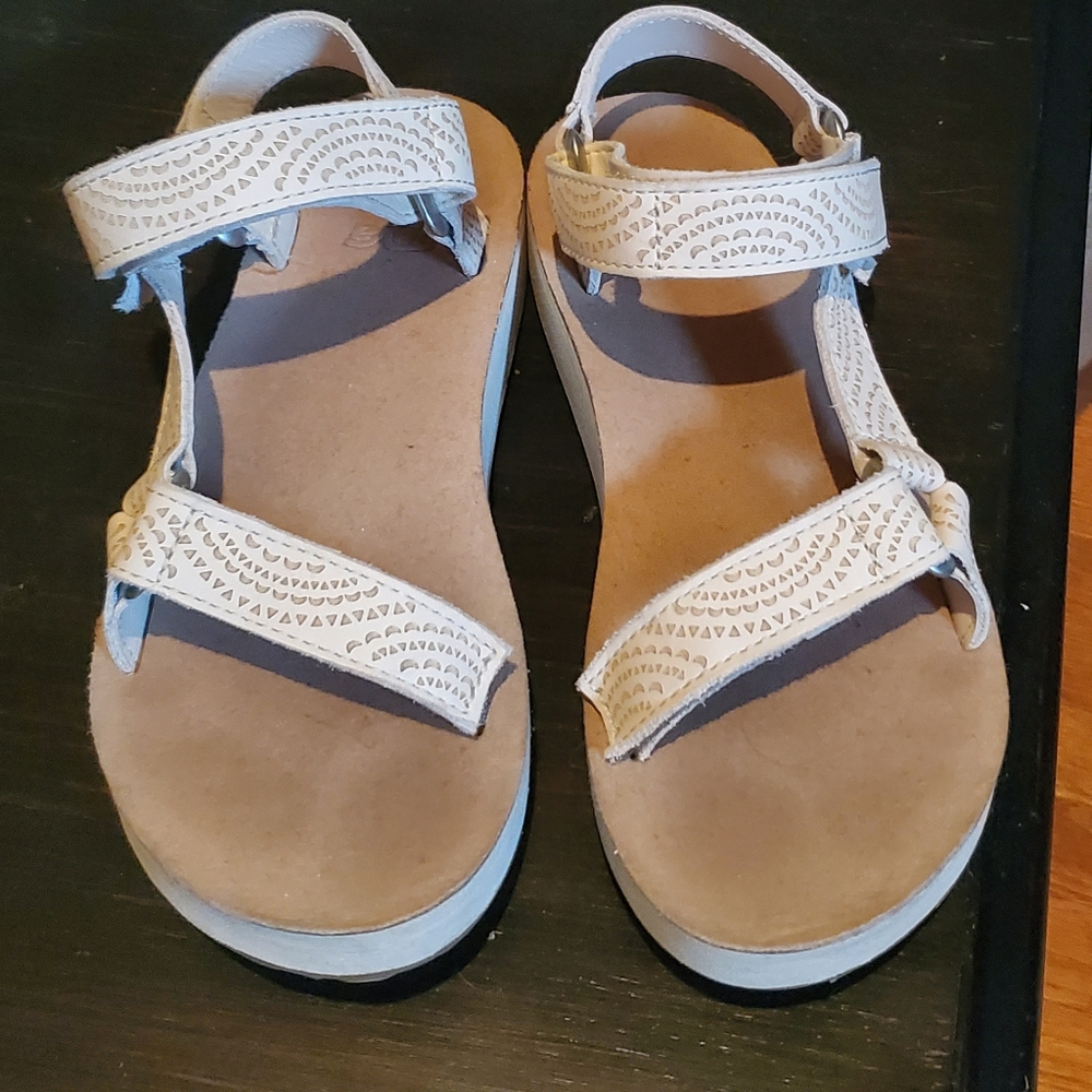 Women's sandles